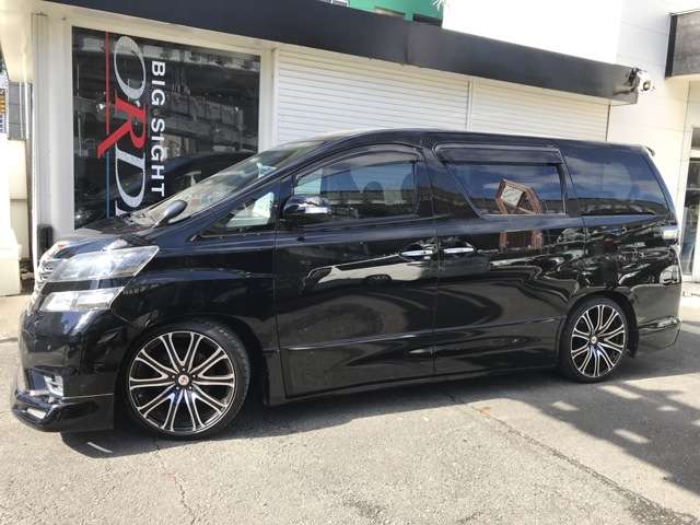 2010 Toyota Vellfire – thumbnail 3