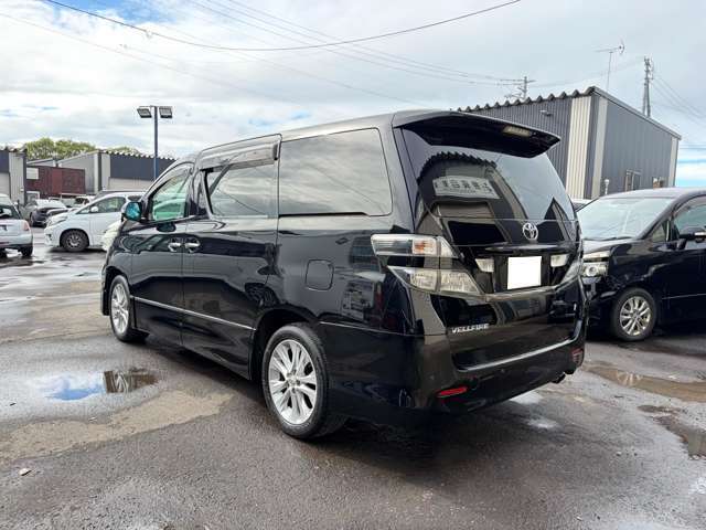 2009 Toyota Vellfire – thumbnail 4