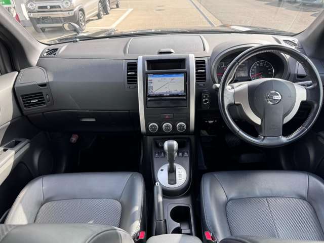 2010 Nissan X-Trail – thumbnail 3