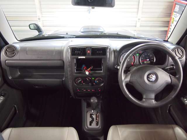 2008 Suzuki Jimny – thumbnail 2