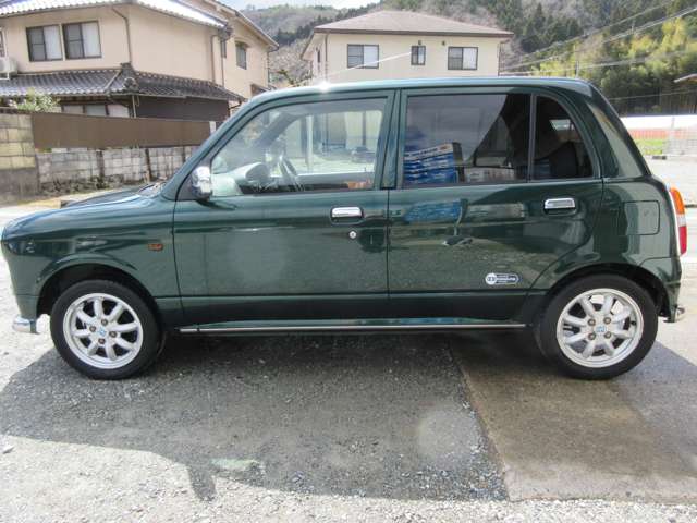 2001 Daihatsu Mira Gino – thumbnail 3