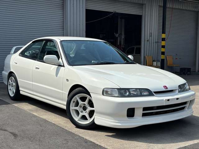 1998 Honda Integra Type R Sedan – thumbnail 4