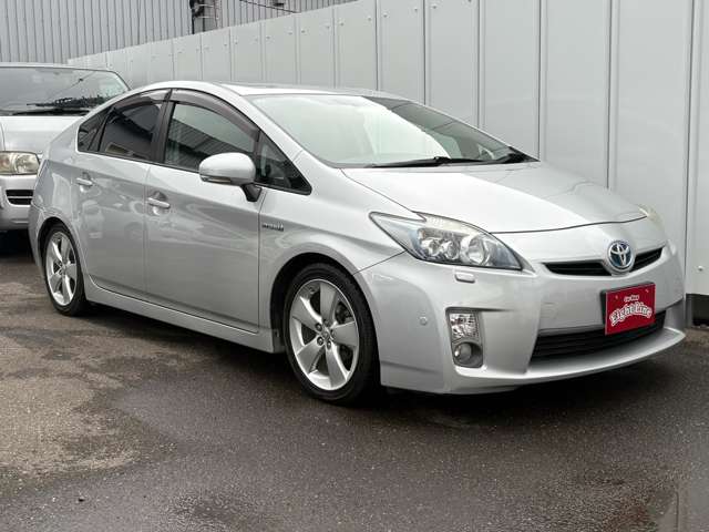 2010 Toyota Prius – thumbnail 2