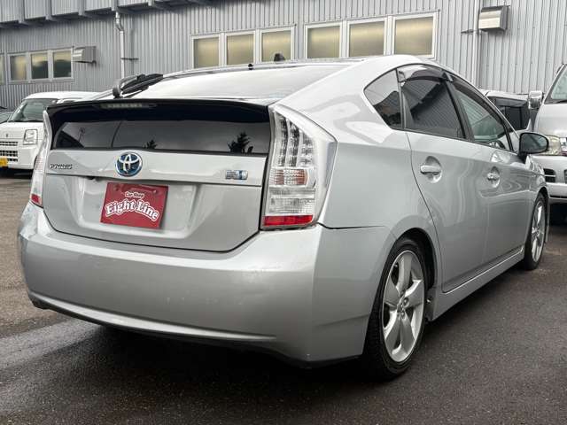 2010 Toyota Prius – thumbnail 4