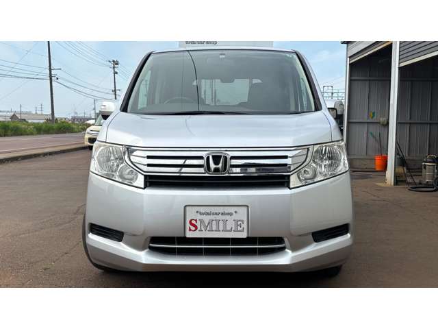 2009 Honda Stepwgn – thumbnail 2