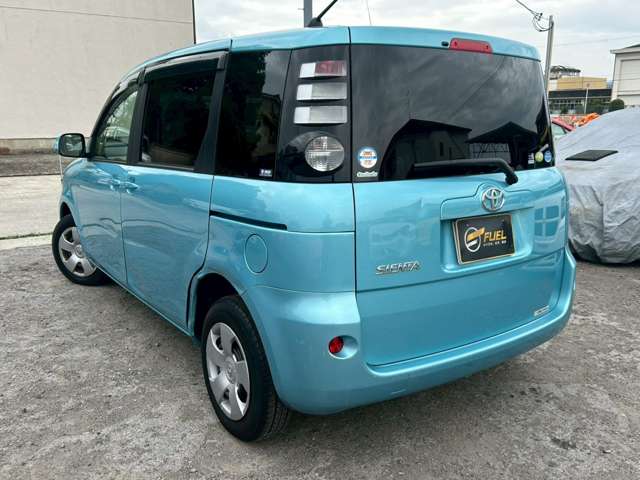 2008 Toyota Sienta – thumbnail 2