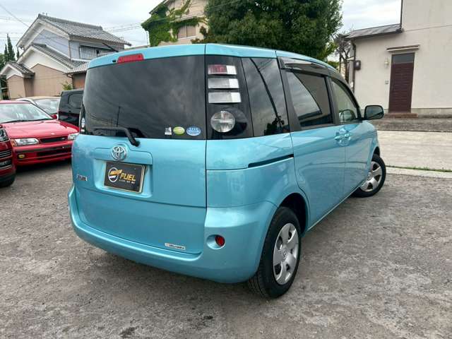 2008 Toyota Sienta – thumbnail 4