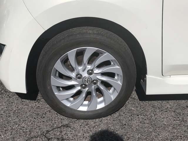 2009 Toyota bB – thumbnail 3