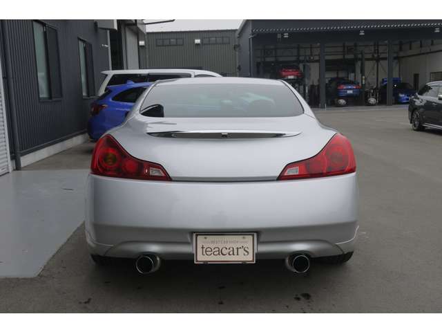 2009 Nissan Skyline Coupe – thumbnail 3