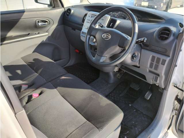 2009 Daihatsu Tanto – thumbnail 3