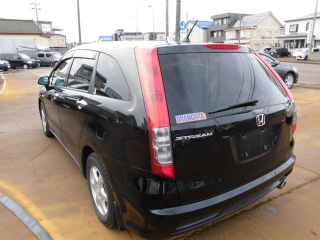 2008 Honda Stream – thumbnail 3