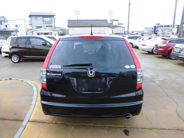 2008 Honda Stream – thumbnail 4