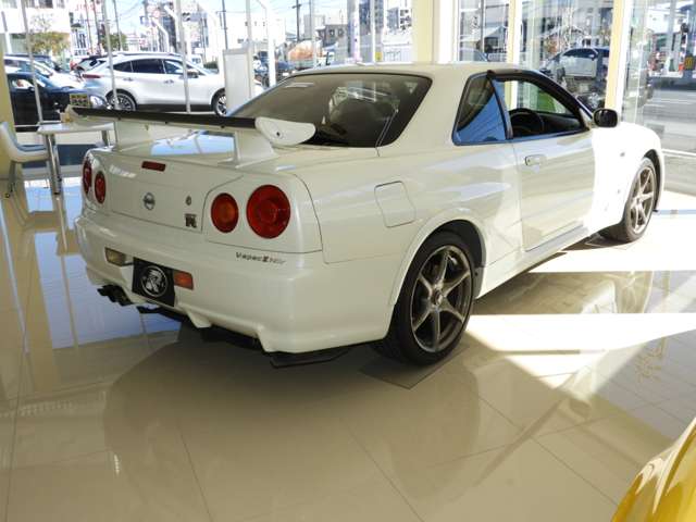 2002 Nissan Skyline GT-R – thumbnail 3