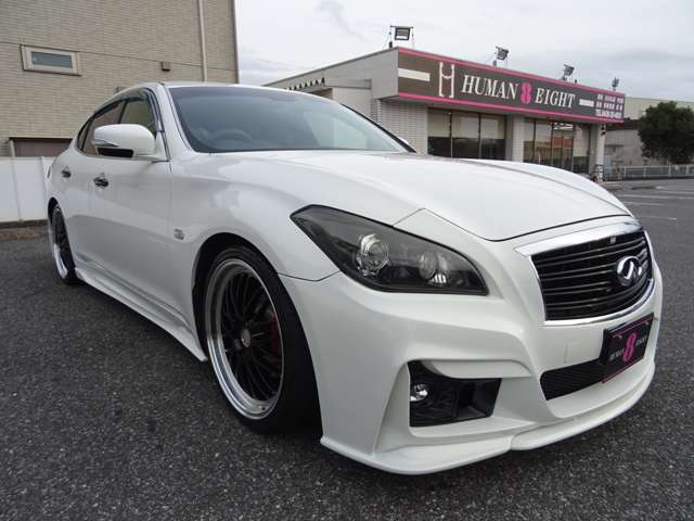 2010 Nissan Fuga – thumbnail 4