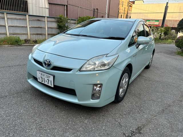 2010 Toyota Prius – thumbnail 2
