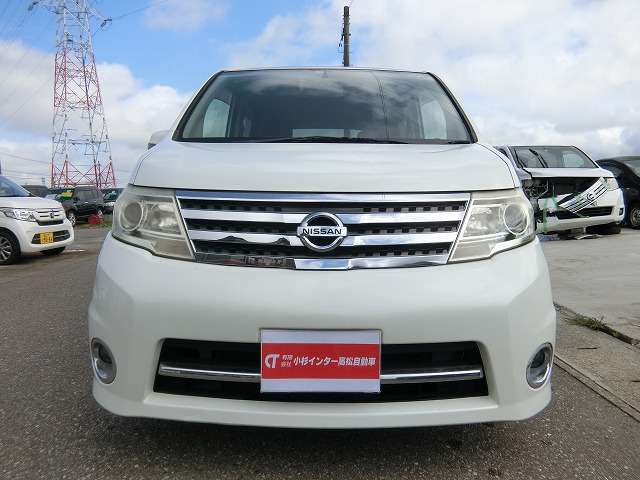2009 Nissan Serena – thumbnail 2
