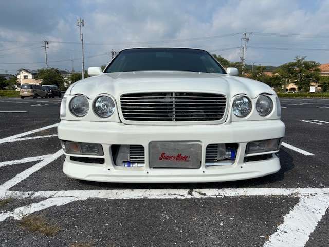 1995 Nissan Gloria – thumbnail 2