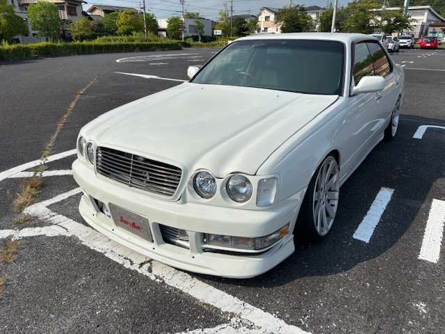 1995 Nissan Gloria – thumbnail 3