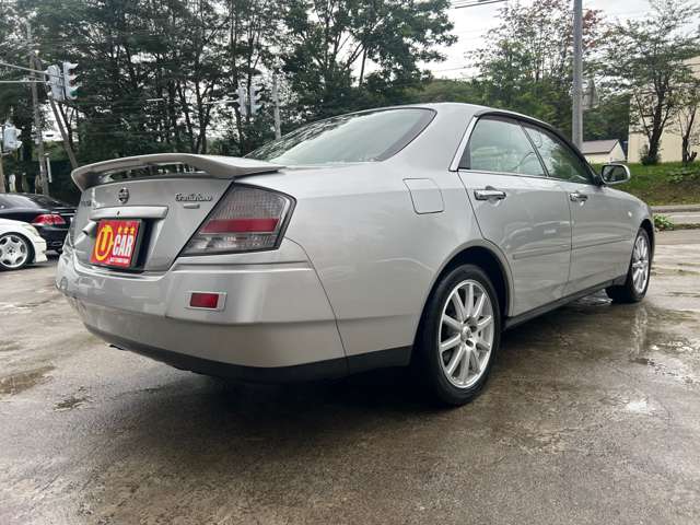 2003 Nissan Gloria – thumbnail 4