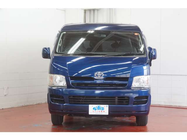 2005 Toyota Hiace – thumbnail 2