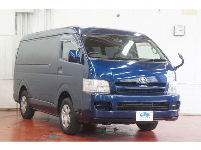 2005 Toyota Hiace – thumbnail 3