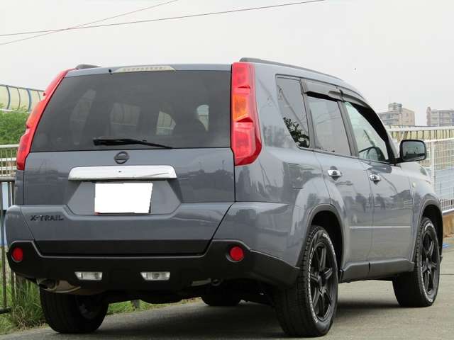 2009 Nissan X-Trail – thumbnail 2