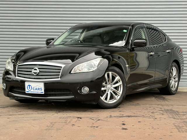 2010 Nissan Fuga – thumbnail 2
