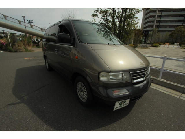 1996 Nissan Largo – thumbnail 2