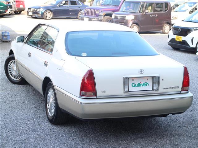 1997 Toyota Crown Majesta – thumbnail 2