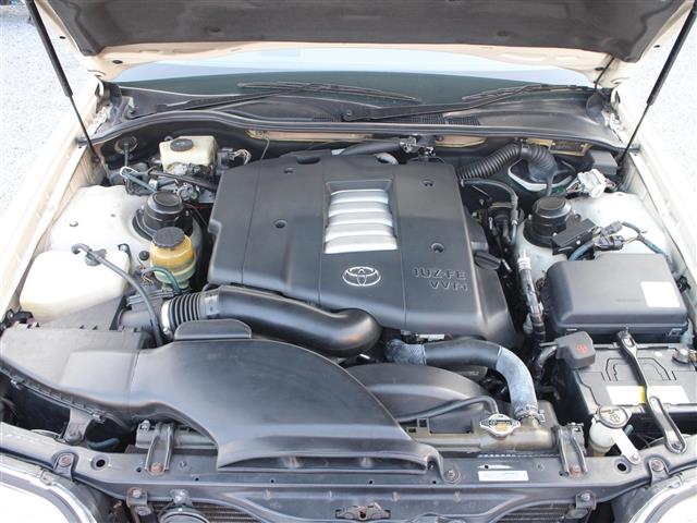 1997 Toyota Crown Majesta – thumbnail 3
