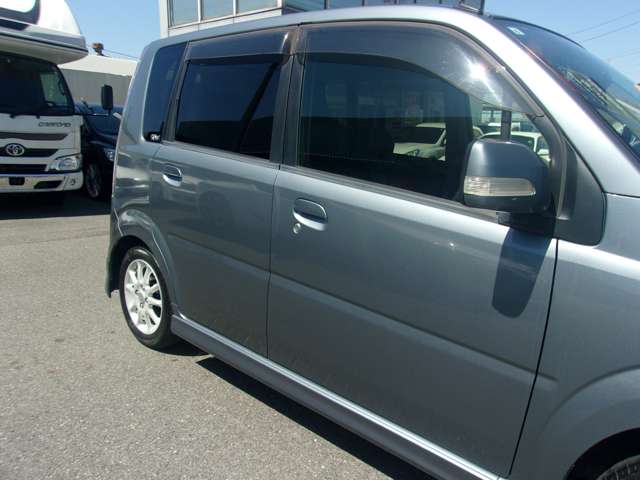 2005 Daihatsu Move – thumbnail 4