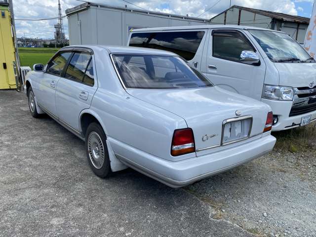 1994 Nissan Cima – thumbnail 2