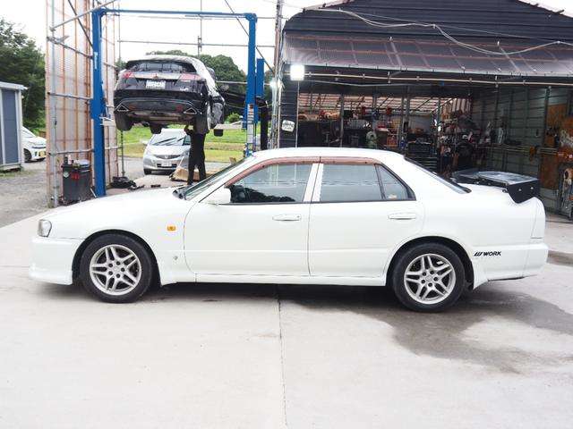 1998 Nissan Skyline – thumbnail 3