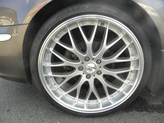 2003 Nissan Cima – thumbnail 3