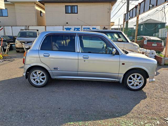 2003 Daihatsu Mira Gino – thumbnail 4