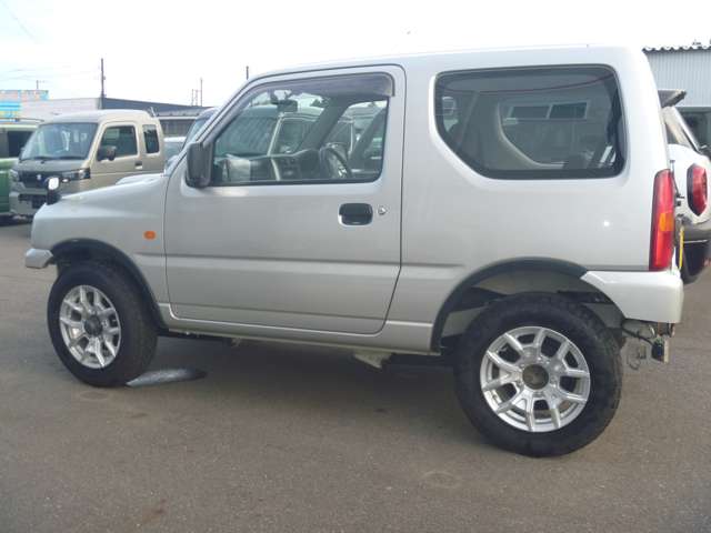 2008 Suzuki Jimny – thumbnail 4
