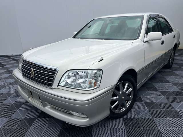 2003 Toyota Crown Royal – thumbnail 3