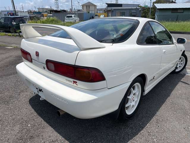 1997 Honda Integra Type R – thumbnail 4