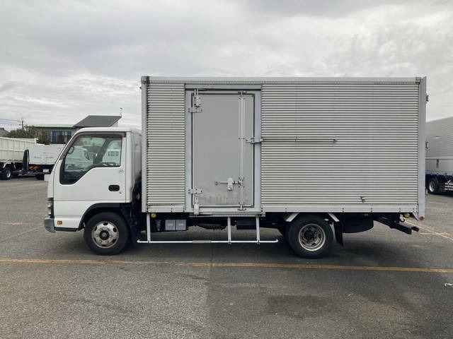 2005 Isuzu Elf – thumbnail 4