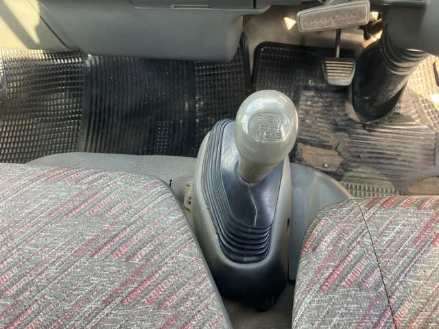 1997 Mitsubishi Fuso Canter – thumbnail 2