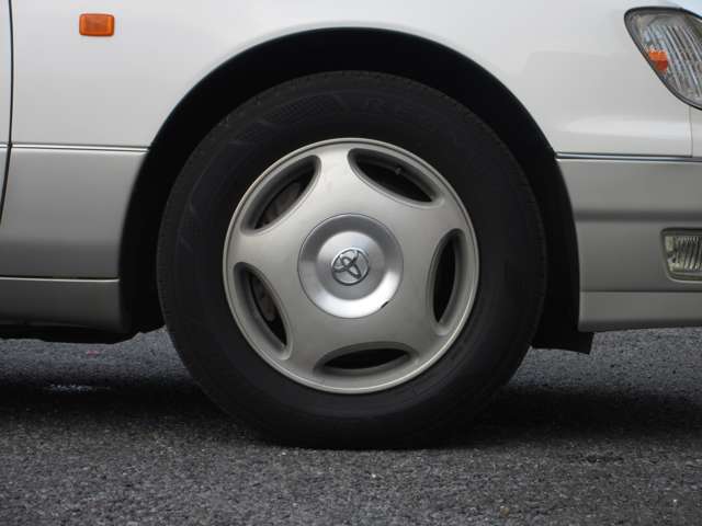 1999 Toyota Celsior – thumbnail 4