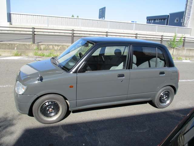 1999 Daihatsu Mira – thumbnail 3