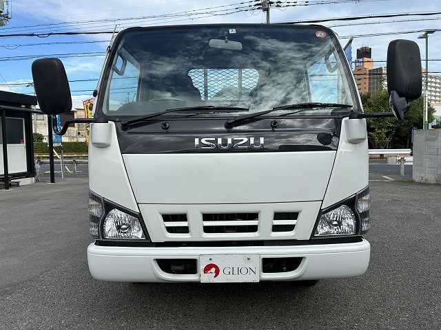 2006 Isuzu Elf – thumbnail 2