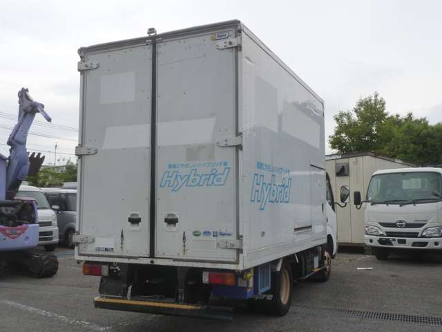2008 Hino Dutro – thumbnail 4
