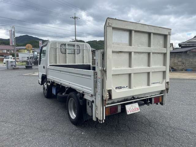 2005 Isuzu Elf – thumbnail 3