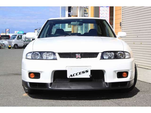 1998 Nissan Skyline GT-R Sedan – thumbnail 3