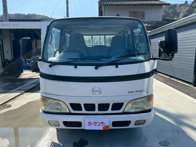 2004 Hino Dutro – thumbnail 2
