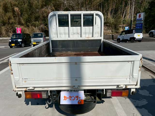 2004 Hino Dutro – thumbnail 4
