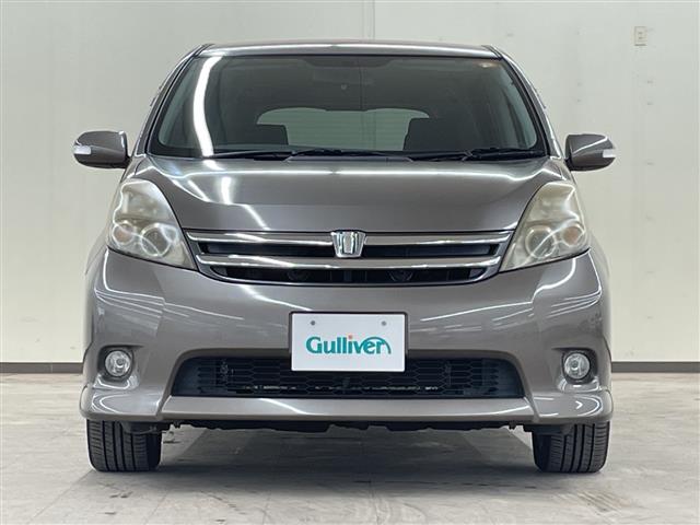 2009 Toyota Isis – thumbnail 4