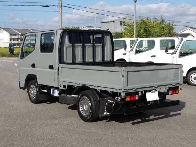 2011 Mitsubishi Fuso Canter – thumbnail 4